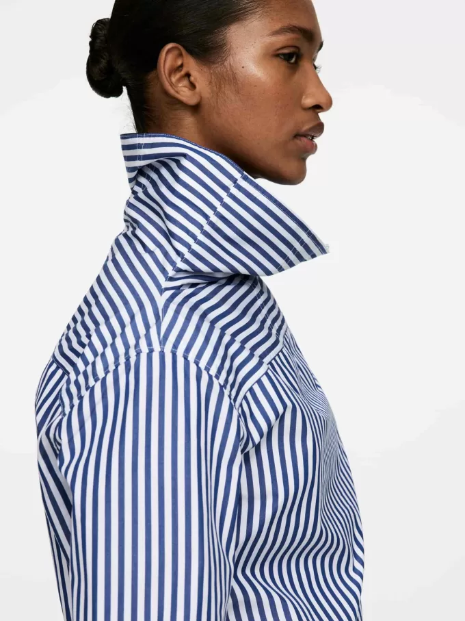 Bluse mit Umschlagkragen