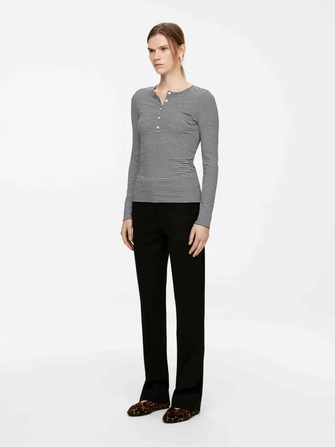 Geripptes Henley-Top