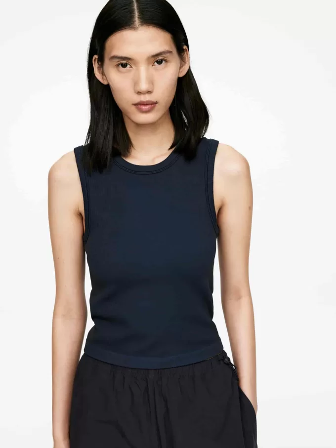 Geripptes, nahtloses Tanktop