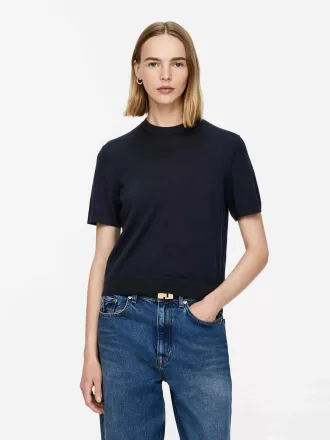 Gestricktes T Shirt aus Merinowolle Dunkelblau 1236180006001 330x440 - Gestricktes T-Shirt aus Merinowolle