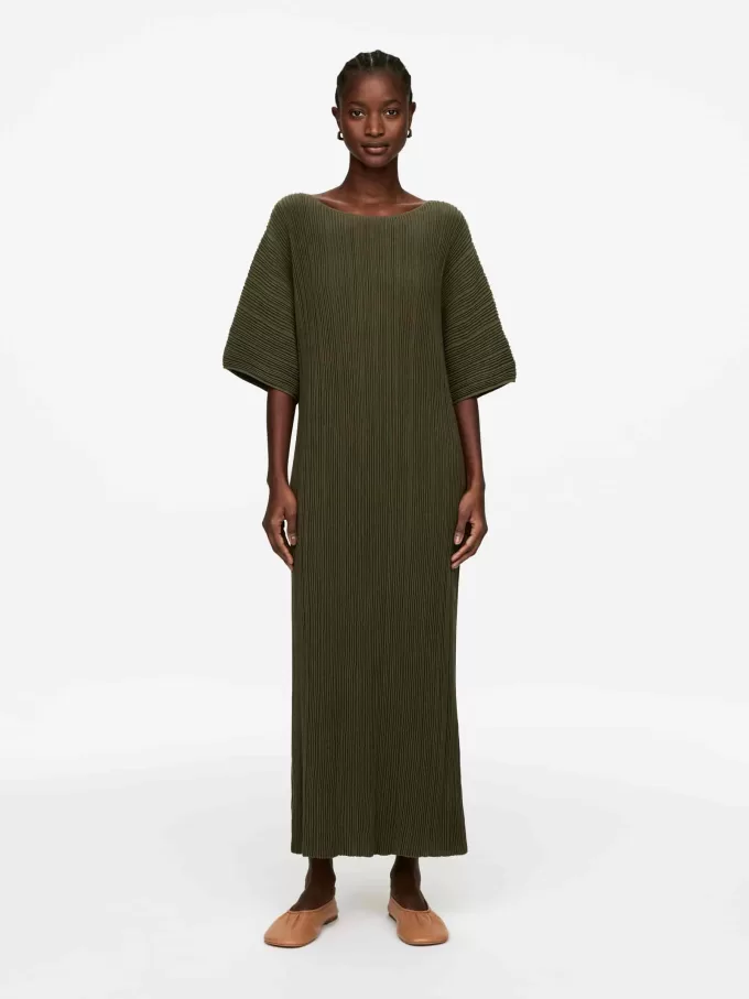 Kleid aus Rippstrick Kleid aus Rippstrick