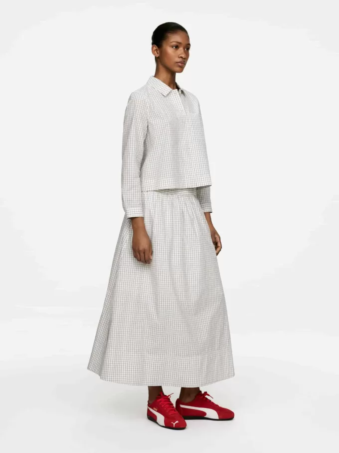 Kurz geschnittenes Baumwollhemd