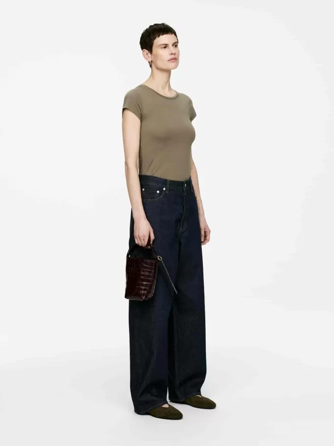 LUNA Tailliertes T-Shirt