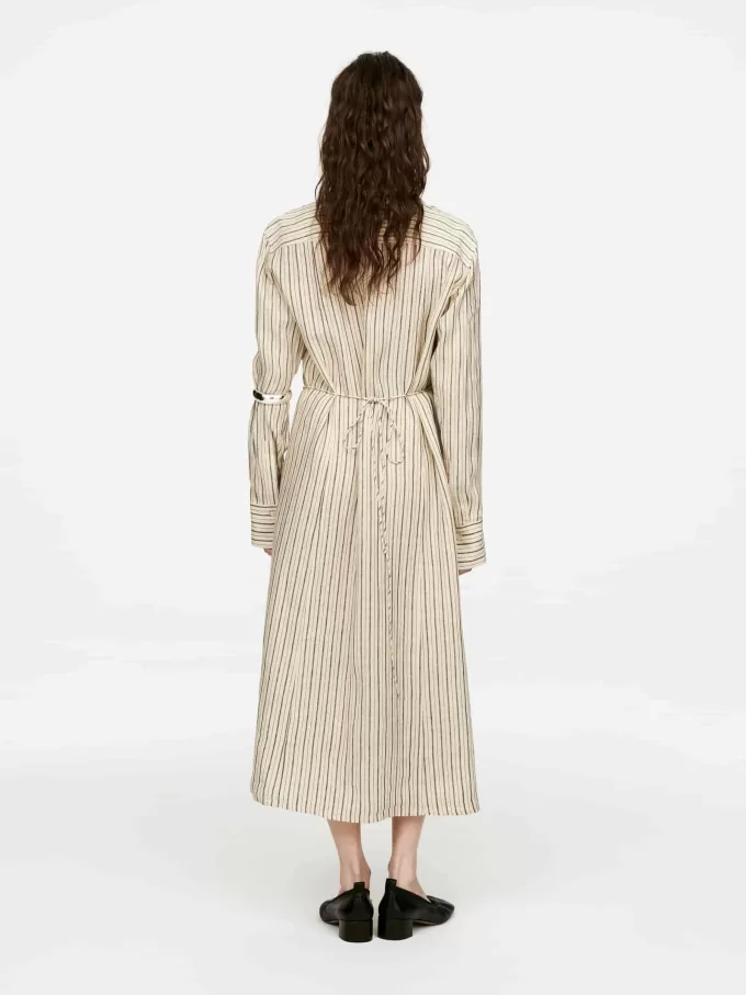 Leinenkleid mit Wickeldetail Leinenkleid mit Wickeldetail