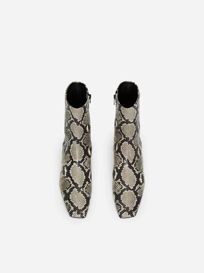 Stiefeletten mit eckiger Zehenpartie Stiefeletten mit eckiger Zehenpartie