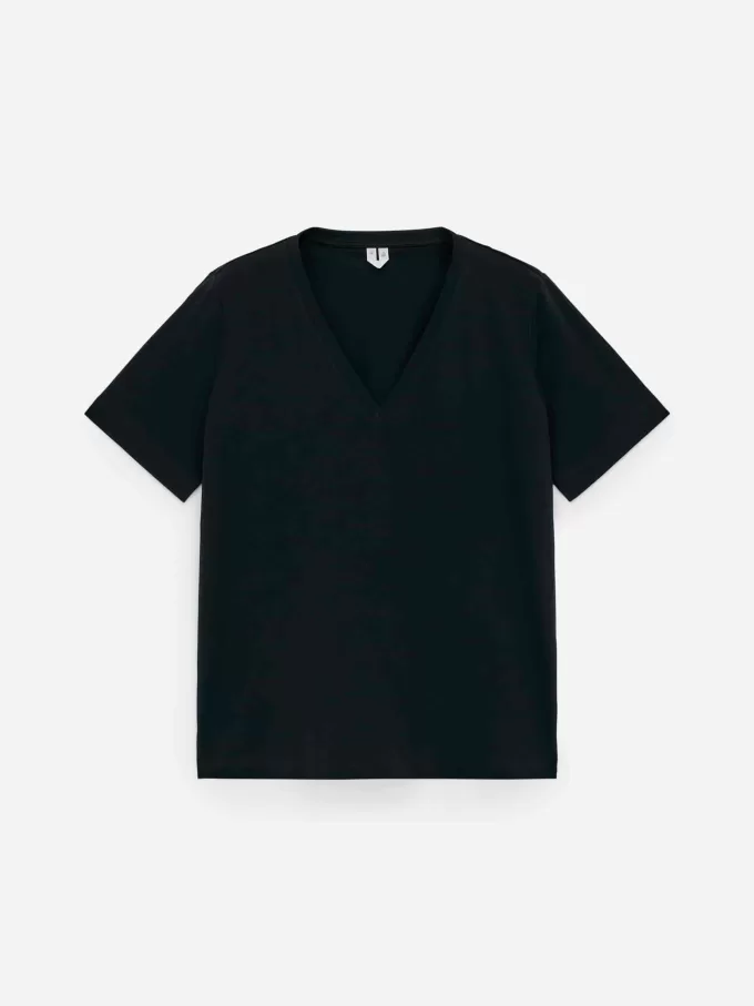 T-Shirt mit V-Ausschnitt T-Shirt mit V-Ausschnitt