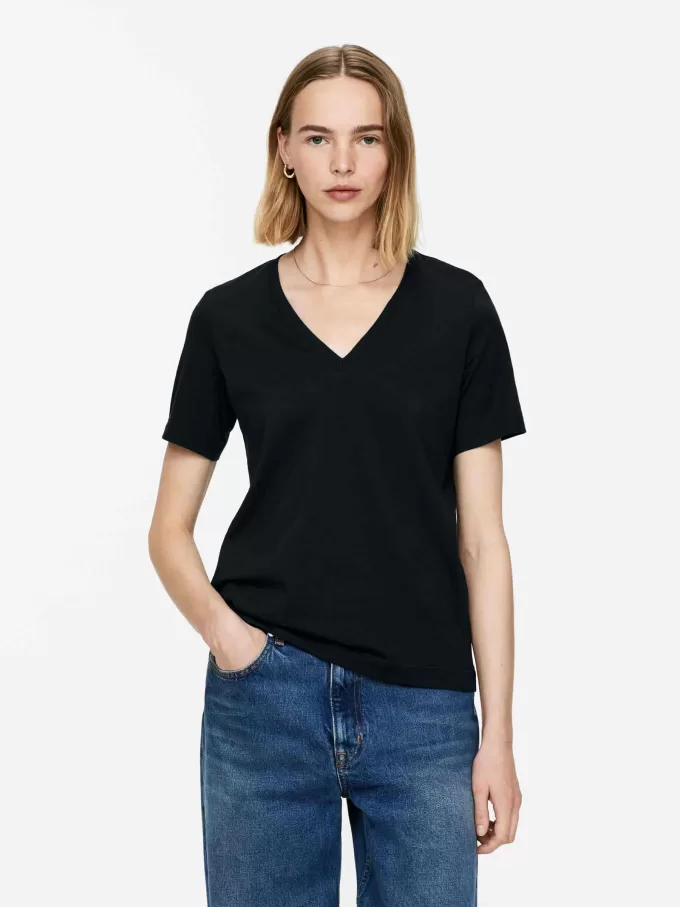 T-Shirt mit V-Ausschnitt T-Shirt mit V-Ausschnitt