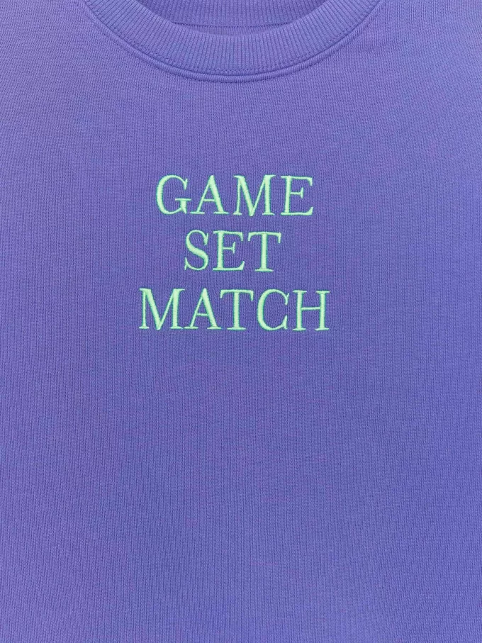 Besticktes Sweatshirt Besticktes Sweatshirt