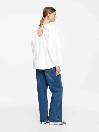 Bluse mit U-Ausschnitt hinten