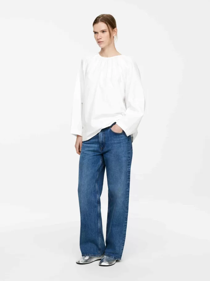 Bluse mit U-Ausschnitt hinten