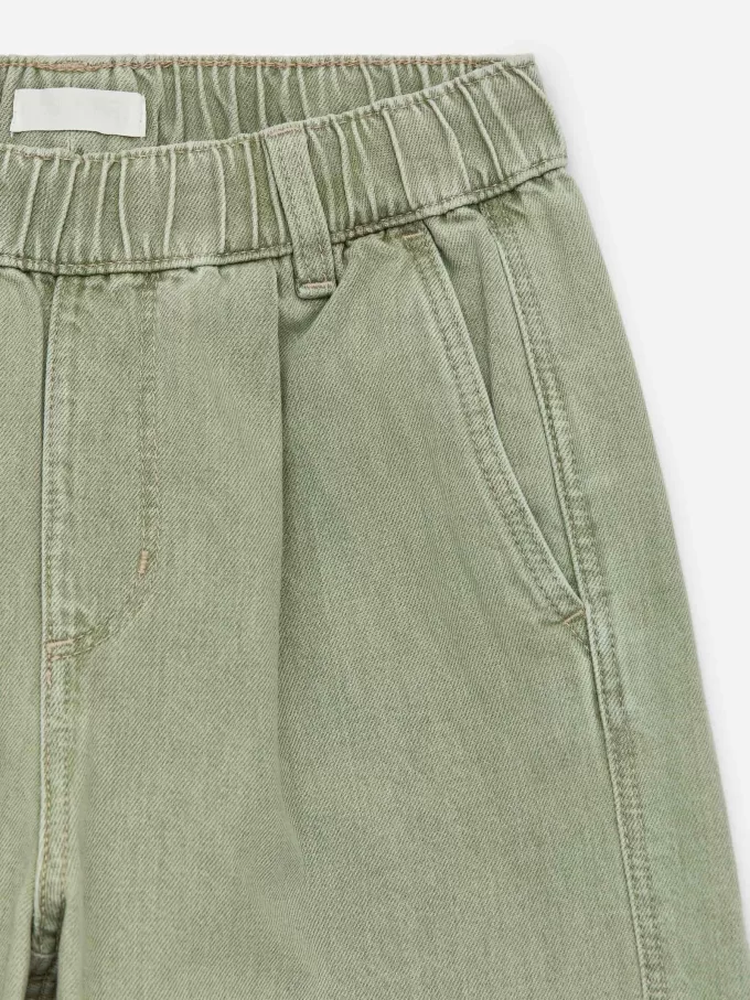 Hose aus gewaschenem Denim