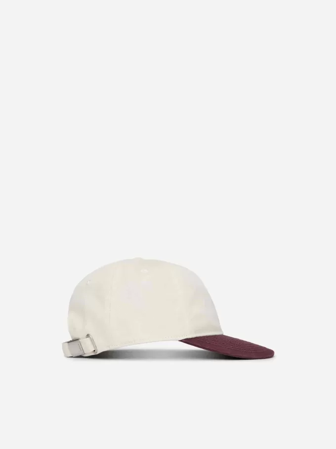 Kappe in Kontrastfarbe