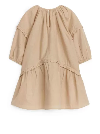 Kleid aus Leinenmischung mit Rüschen