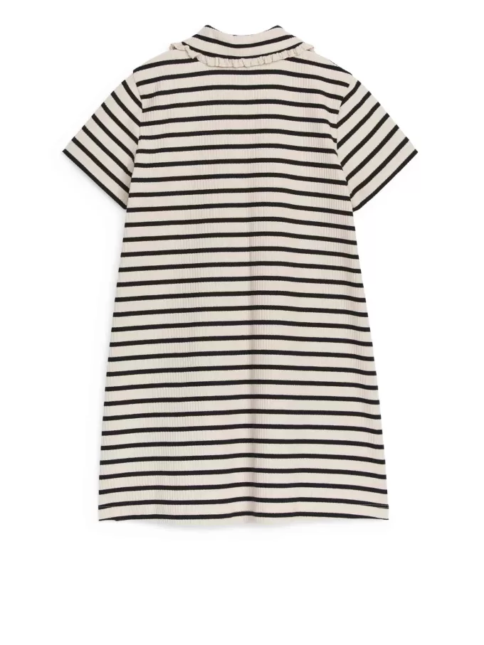 Kleid mit Rüschenkragen Kleid mit Rüschenkragen