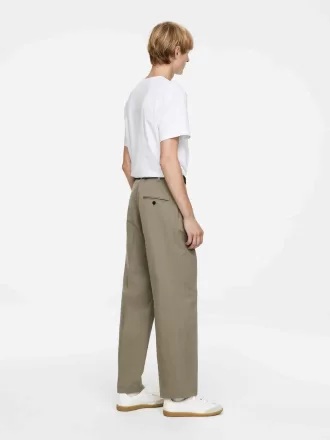 Maßgeschneiderte Hose mit weiter Passform