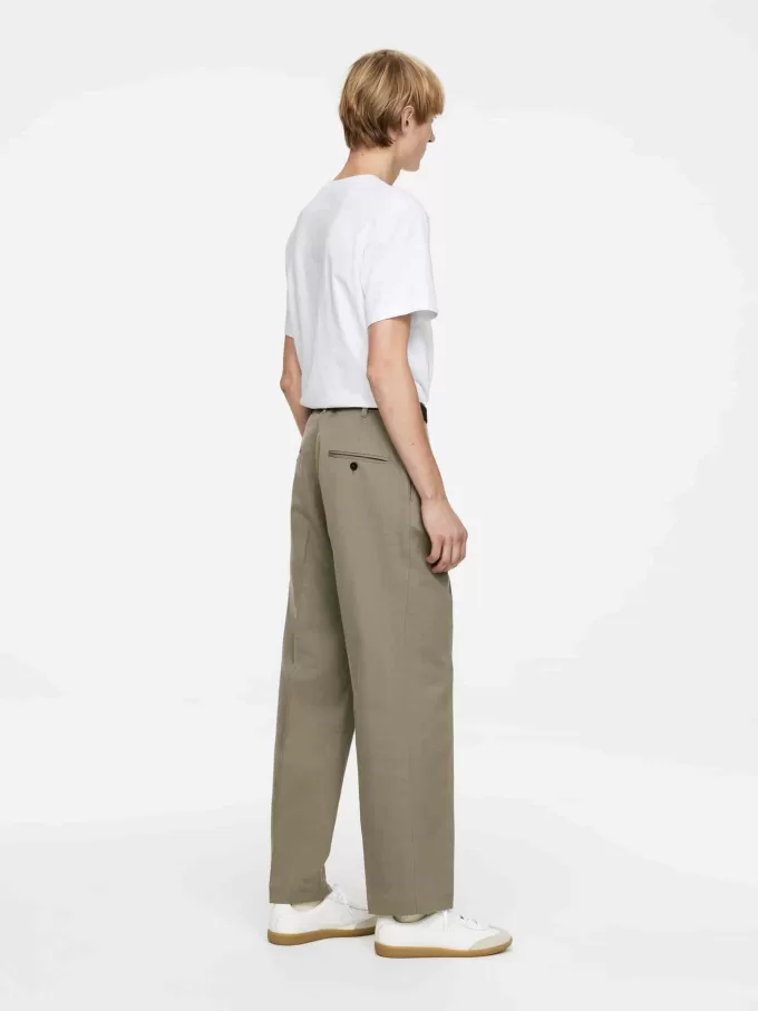 Maßgeschneiderte Hose mit weiter Passform