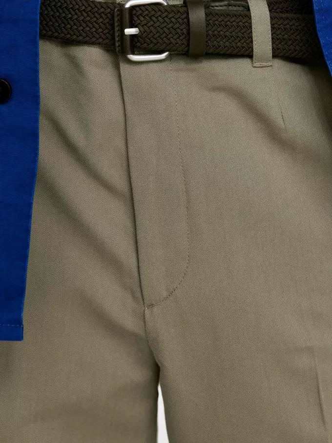 Maßgeschneiderte Hose mit weiter Passform