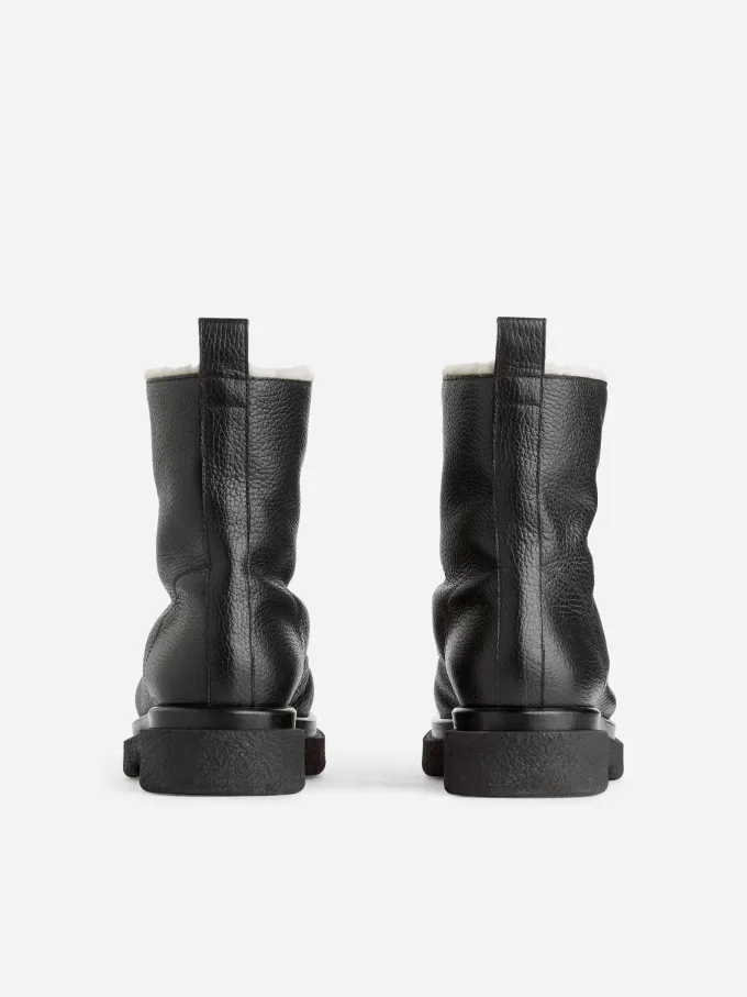 Stiefel aus Kunstpelzleder Stiefel aus Kunstpelzleder