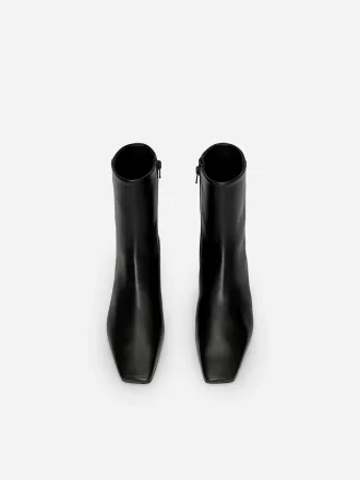 Stiefeletten mit eckiger Zehenpartie