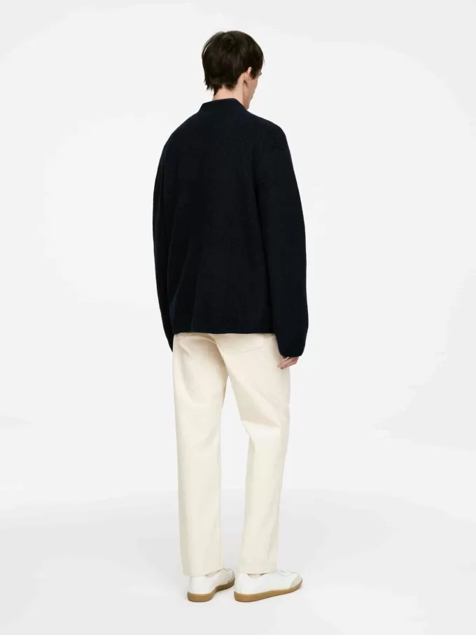 Strickjacke mit V-Ausschnitt