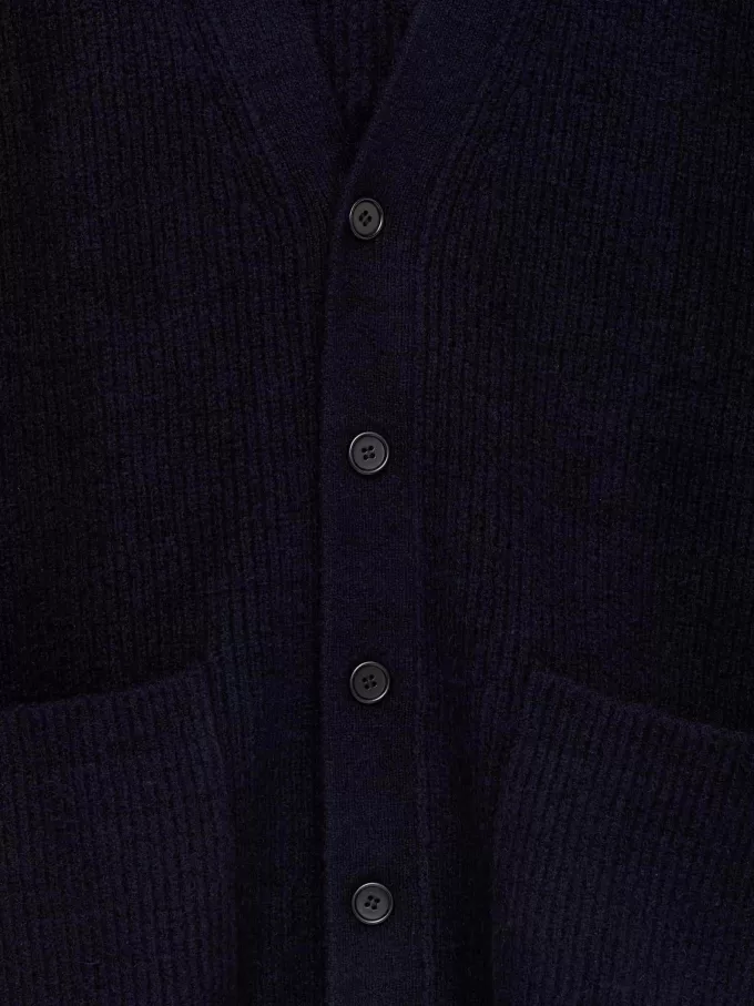 Strickjacke mit V-Ausschnitt