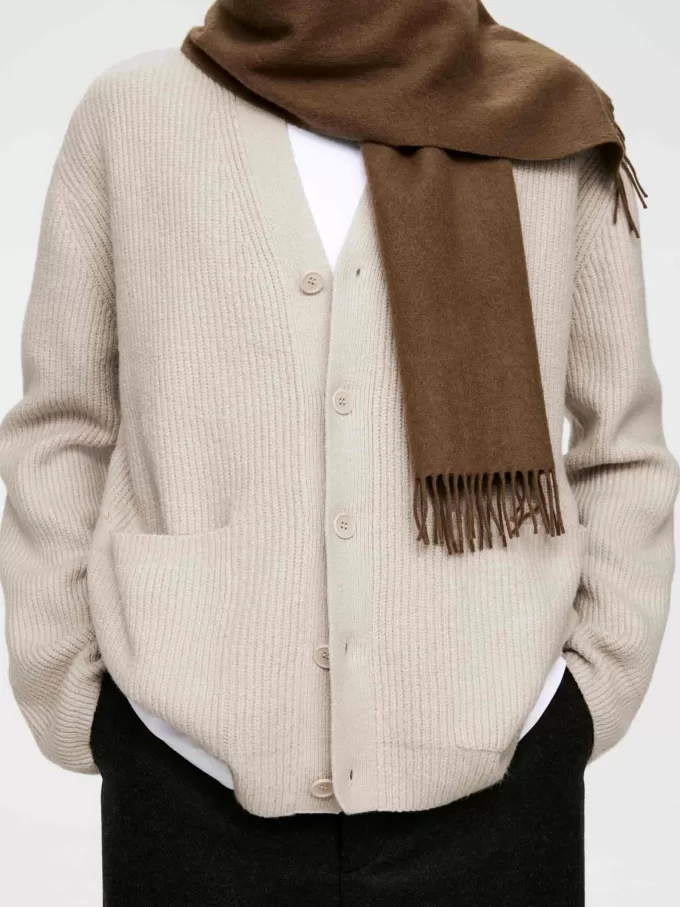 Strickjacke mit V-Ausschnitt