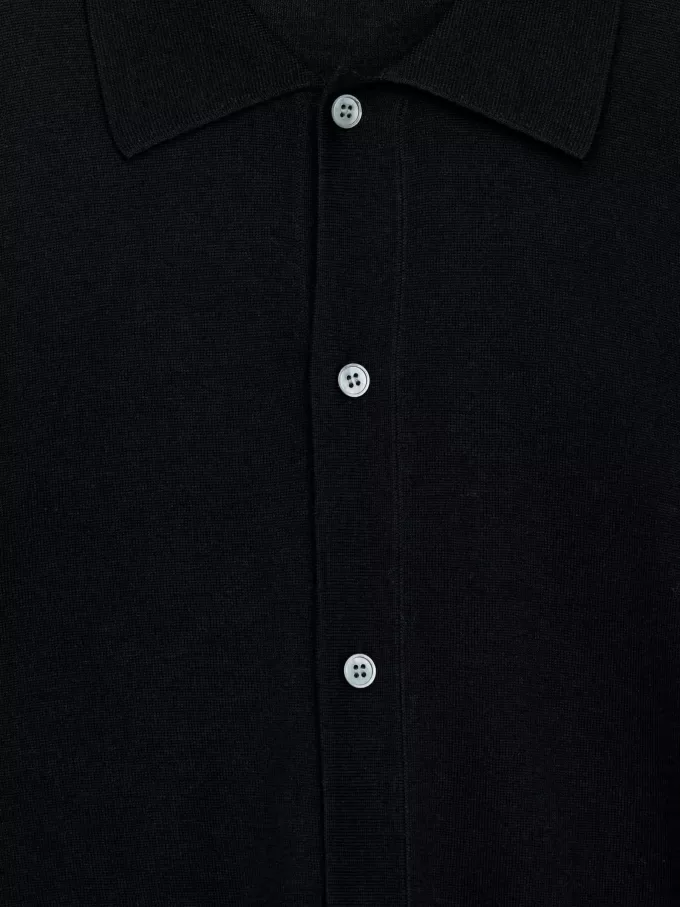 Strickjacke mit Wollkragen Strickjacke mit Wollkragen