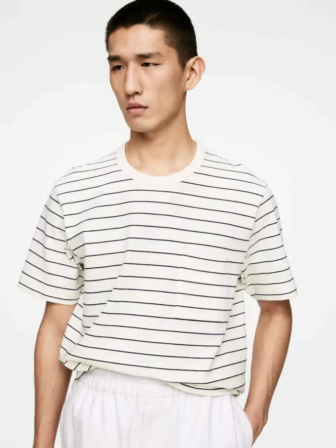 T-Shirt aus Baumwollleinen T-Shirt aus Baumwollleinen