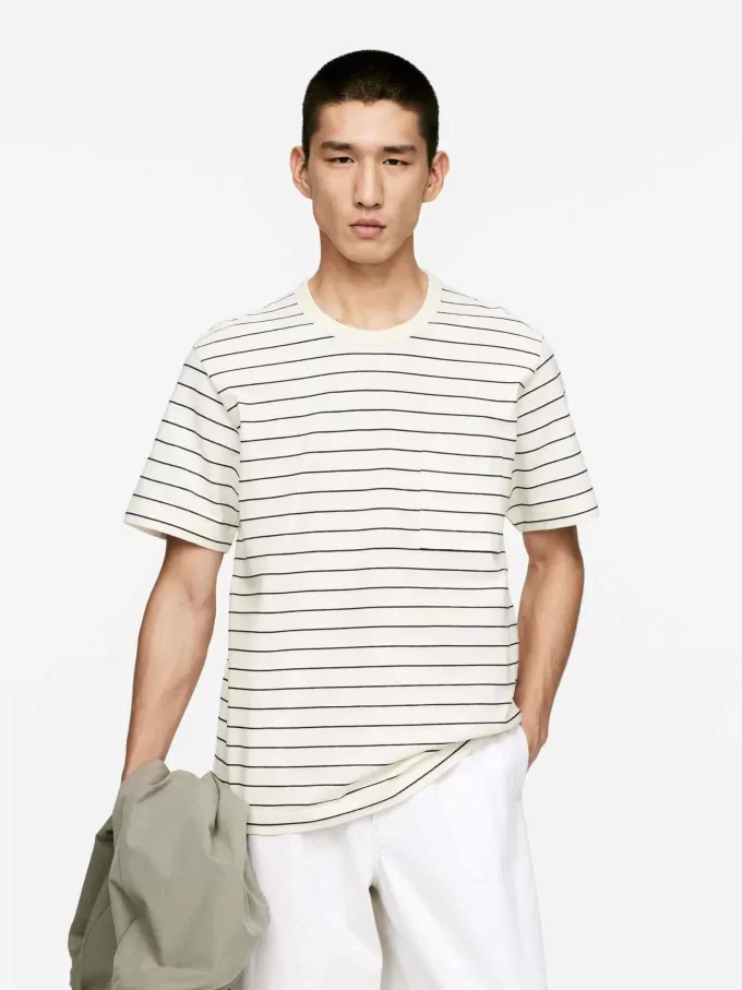 T-Shirt aus Baumwollleinen T-Shirt aus Baumwollleinen