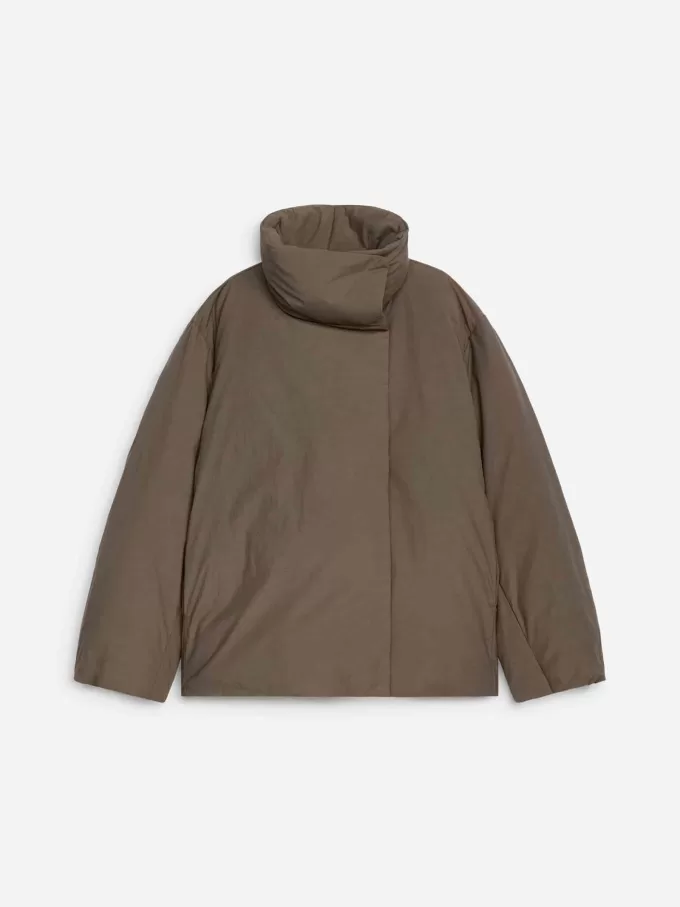 Upcycled Daunenjacke mit hohem Kragen