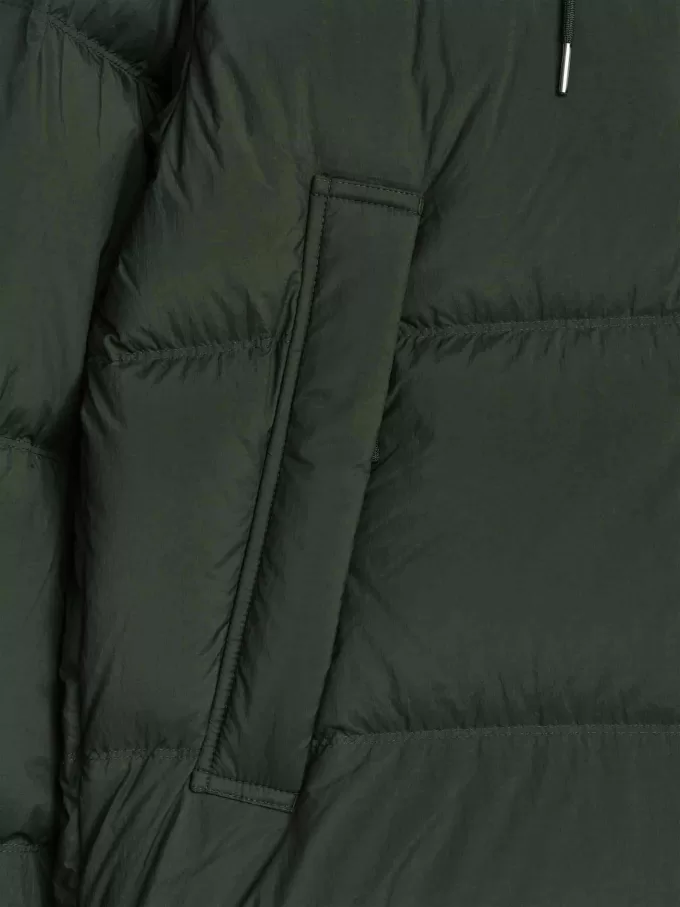 Upcycled Daunenpufferjacke