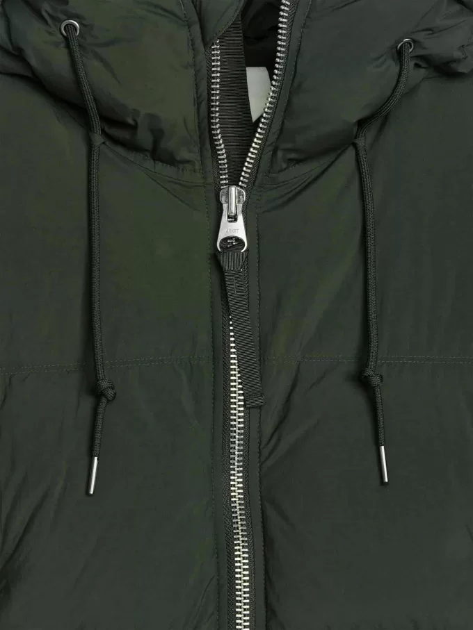 Upcycled Daunenpufferjacke