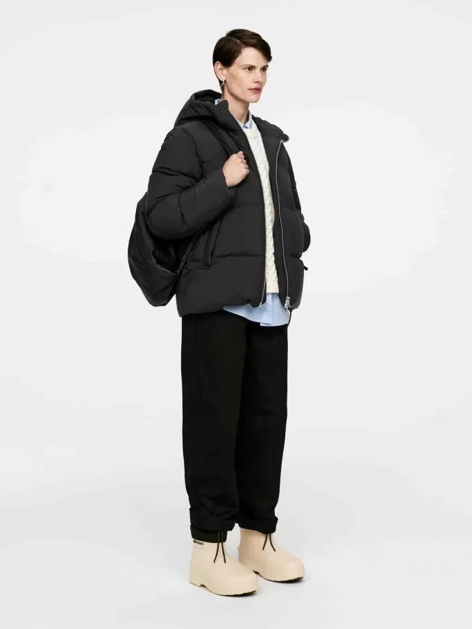 Upcycled Daunenpufferjacke