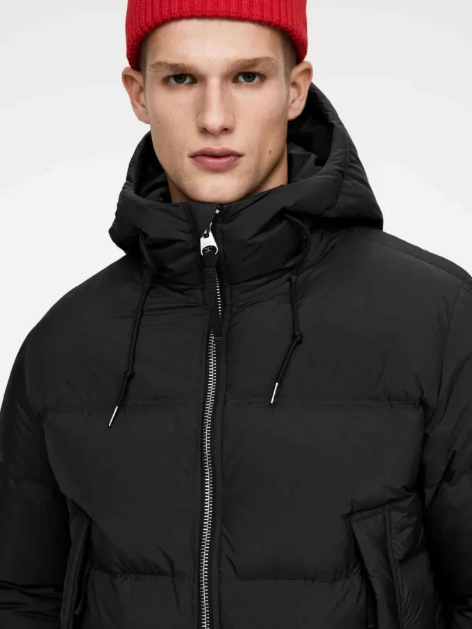 Upcycled Daunenpufferjacke