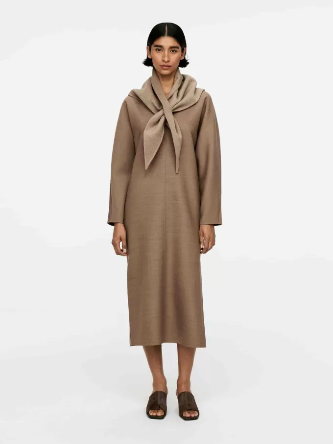 Wildledersandalen mit mittelhohem Absatz Wildledersandalen mit mittelhohem Absatz